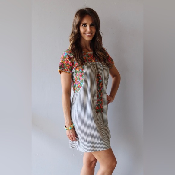 SISTER MARY DRESS XS - Picture 6 of 6